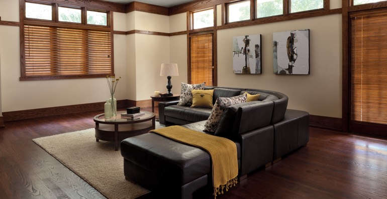 Honolulu hardwood floor and blinds